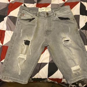 I’m selling Grey ripped jeans shorts.
